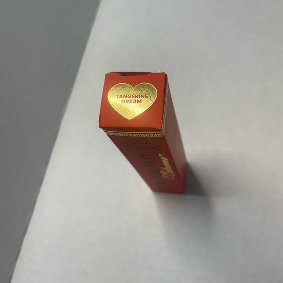 Too Faced Lip Injection Extreme - Picture 4 of 9